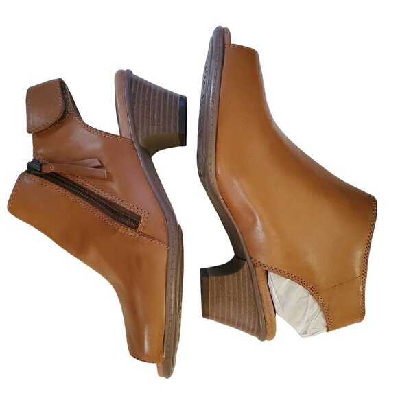 Earth Kristy Wide Brown Bootie Sandals, Peep Toe Shoes, 7.5 Wide - Picture 4 of 6